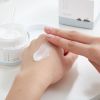 Легкий зволожувальний крем з морською водою ROUND LAB 1025 Dokdo Light Cream 80 мл Легкий зволожувальний крем з морською водою ROUND LAB 1025 Dokdo Light Cream 80 мл